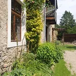 Фермерский дом Czerwony Dworek 8 - Karkonosze Мыслаковице