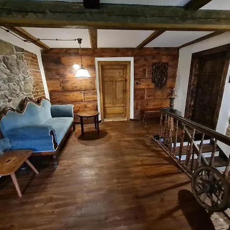 Zabytkowy Dom Czerwony Dworek 8 Gospodarstwo agroturystyczne Mysłakowice