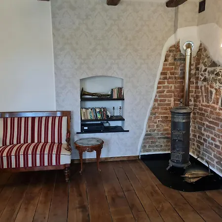 Zabytkowy Dom Czerwony Dworek 8 Gospodarstwo agroturystyczne