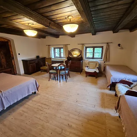 Zabytkowy Dom Czerwony Dworek 8 Gospodarstwo agroturystyczne