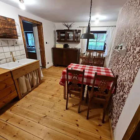 Czerwony Dworek 8 - Karkonosze Myslakowice
