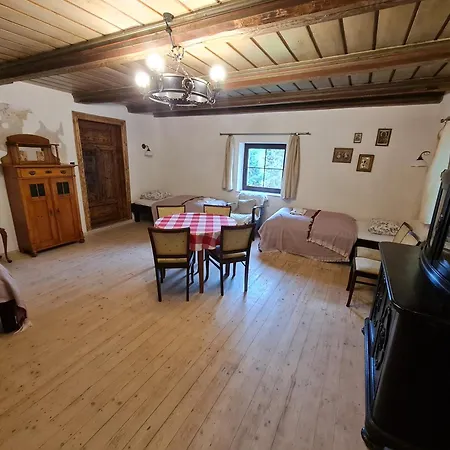 Czerwony Dworek 8 - Karkonosze Farm stay *