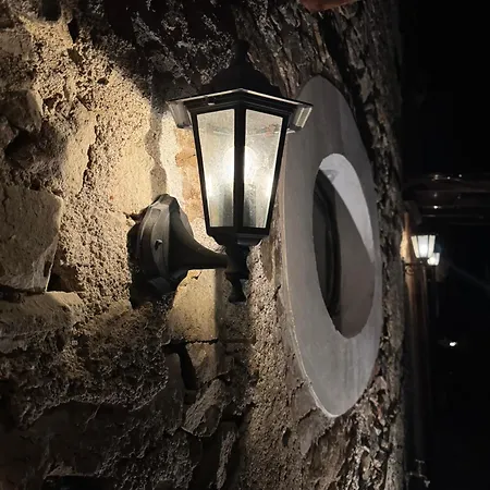 Zabytkowy Dom Czerwony Dworek 8