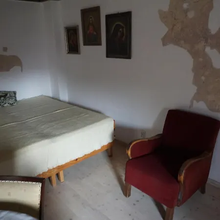 Gospodarstwo agroturystyczne Zabytkowy Dom Czerwony Dworek 8 Mysłakowice